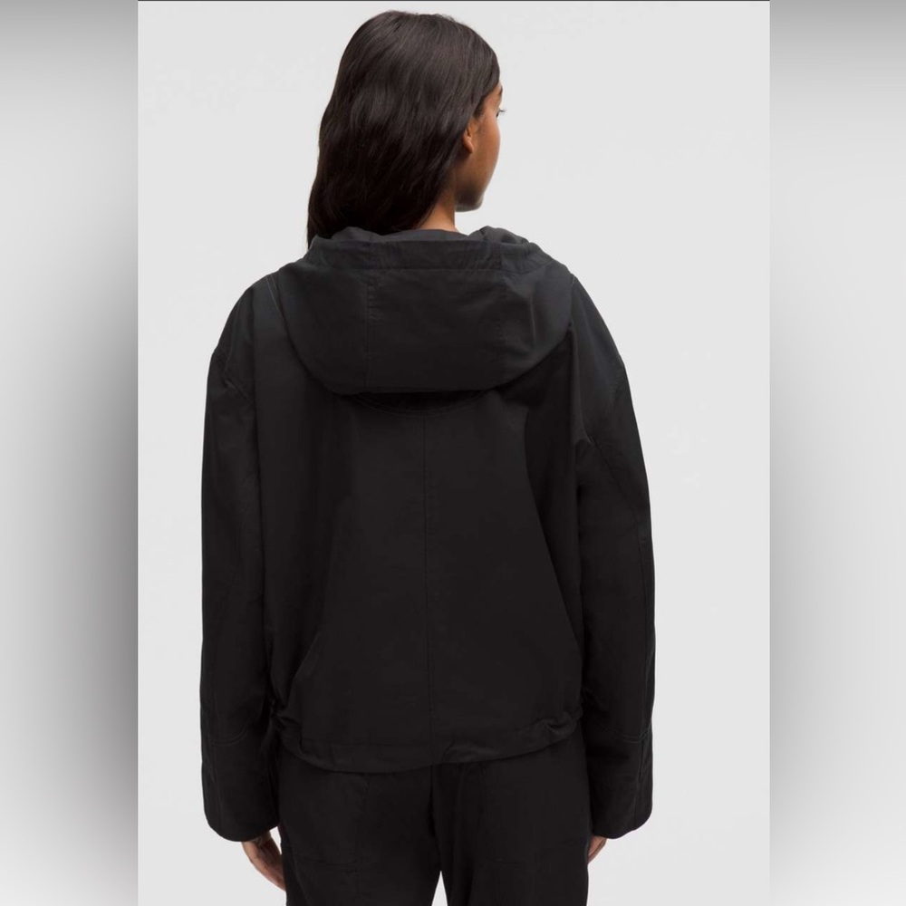 NWT Black Lululemon Water-Resistant Cropped Hooded Jacket - Picture 2 of 12